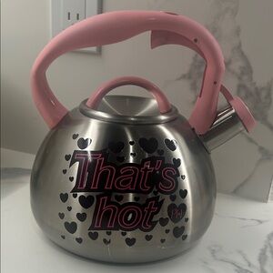 Paris Hilton - “THAT’S HOT” Tea Kettle